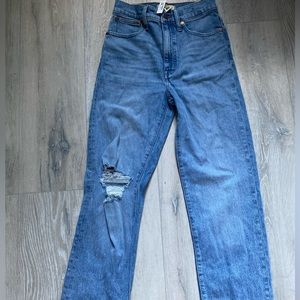 Jeans vintage women size 25 waist baggy style . New with tags